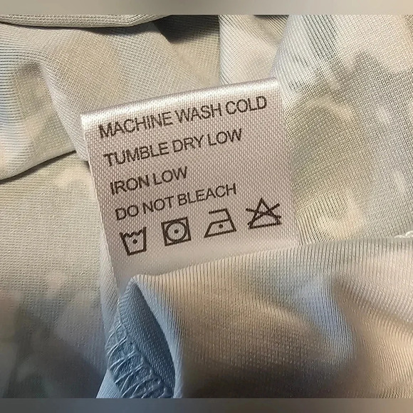 Bon Apple Tea Women's V Neck Long Sleeve Green Daisy Floral Blouse SZ Medium NWT - Picture 8 of 10